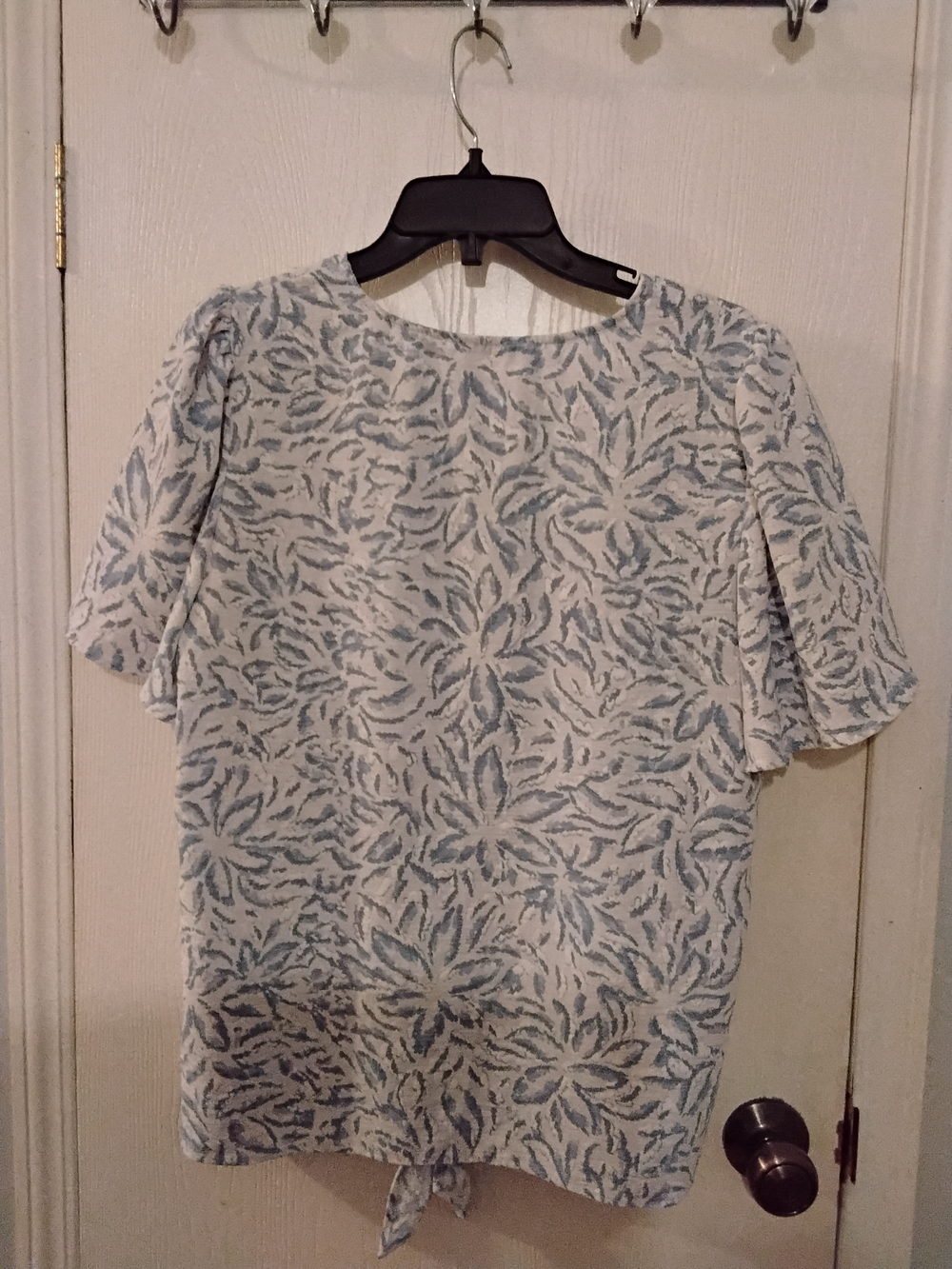 Adrienne Vittadini White and Light Blue Leaf-Print Tie-Front Blouse - Picture 3 of 4